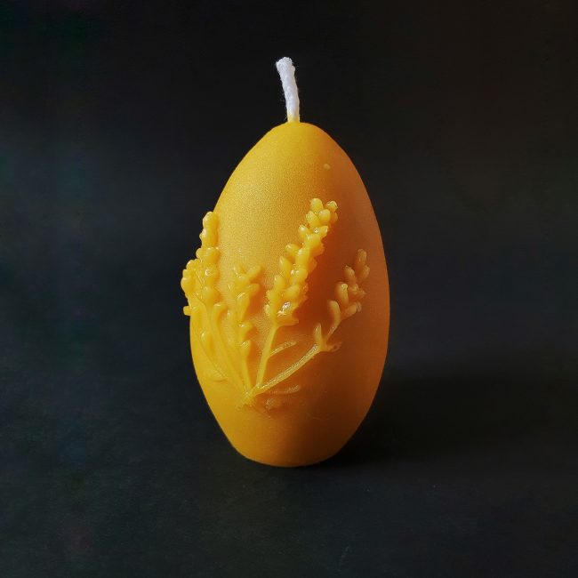 Lumanare cadou din ceara 100% naturală în forma de ou cu lavanda Honey's Den